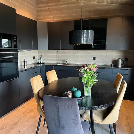 Panorama 15 - Beautiful Mountain View * Σόγκνταλ